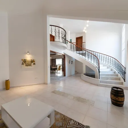 Mansion Almond - Sea, Sun And A Charming Refuge! Willa