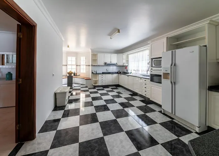 Mansion Almond - Sea, Sun And A Charming Refuge! *