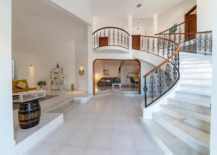 Mansion Almond - Sea, Sun And A Charming Refuge!